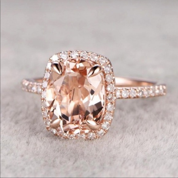 Last one! Elegant Rose Gold Ring - Picture 2 of 3